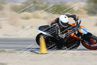 media/Dec-01-2025-Moto Forza (Mon) [[2daa91e15f]]/3-Beginner Group/Session 2 (Turn 7 Inside Pans)/